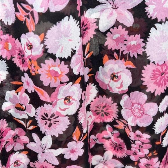 Elegant Floral Pink and Black Blouse - Picture 4 of 4